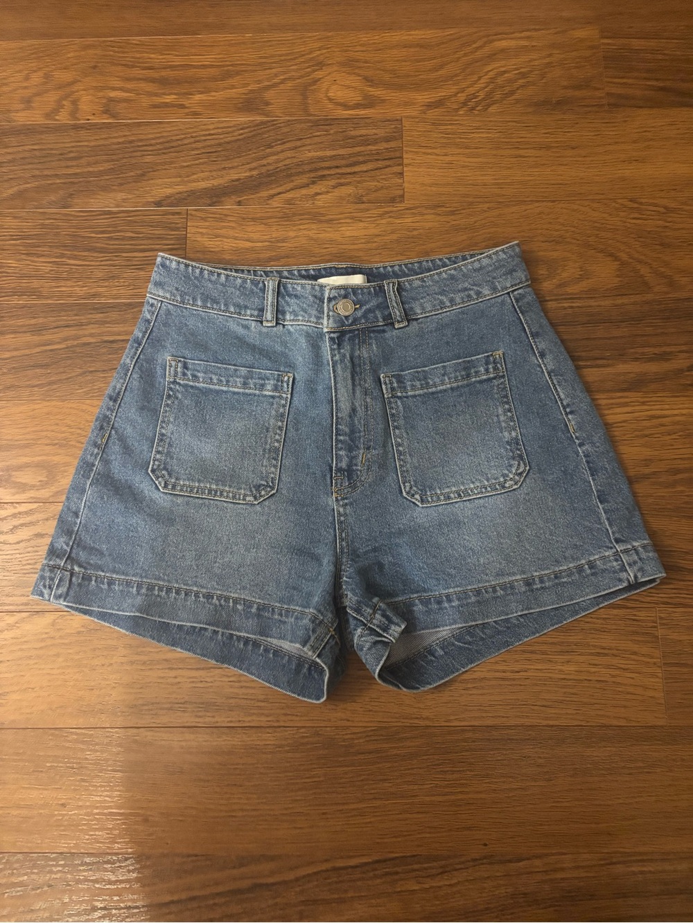 NWOT H&M Denim High-Waist Pocket Shorts